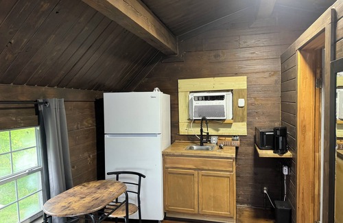 Crown Point Cabin | Cozy cabins 8 and 9