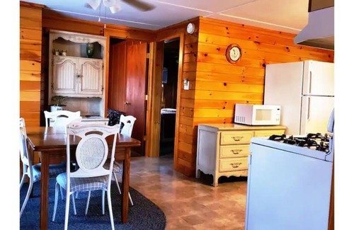 Washington Cabin | Cozy Camp in the woods surrounded by nature.!