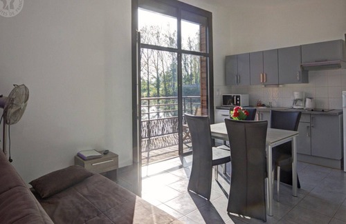 Veauchette Cottage | Cozy Chalets with Private Terrace by Lake, Near Saint-Étienne – Pet-Friendly, WiFi, Outdoor Activities