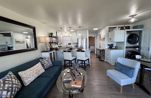 Hot Springs Condo | Cozy, charming condo with everything needed to feel at home.