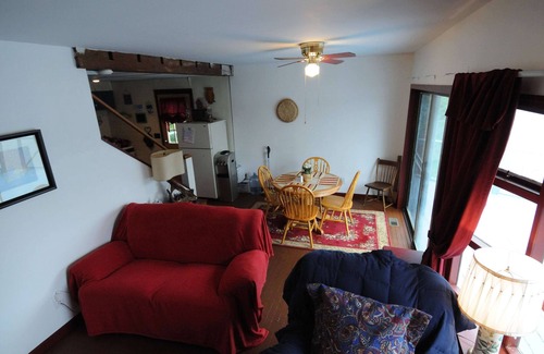 Walden House | Cozy Coles Pond Cottage