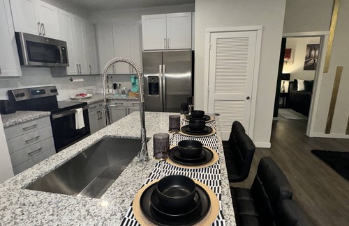 Spring Branch East Apartment | Cozy Comfort Lux