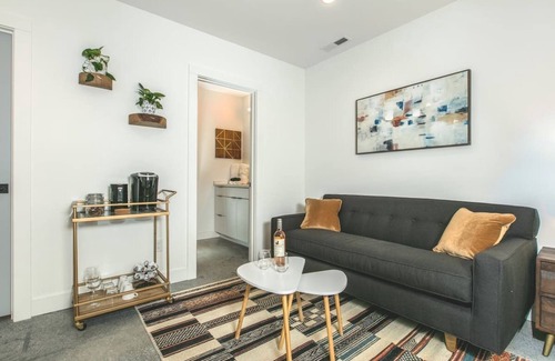 Asheville House | Cozy Comfortable Asheville Couple's Getaway