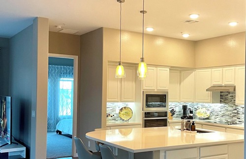 Foothills Club West Condo | Cozy condo at South Mountain/gated community