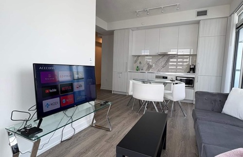 Vaughan Apartment | Cozy Condo in Downtown Vaughan