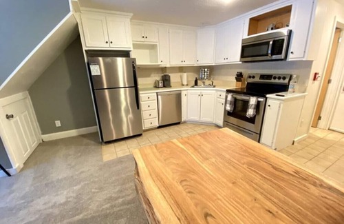 Jeffersonville Condo | Cozy Condo in the Heart of Smugglers' Notch Resort