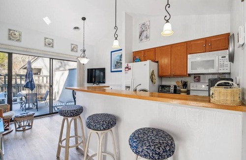 Bethany Beach Condo | Cozy Condo w/Deck & Tennis Access