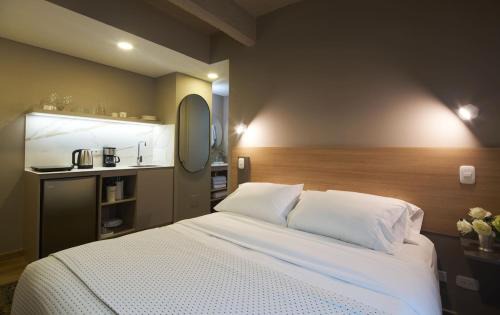 Financial District Apartment | Cozy & Contemporary Loft in a Prime Location