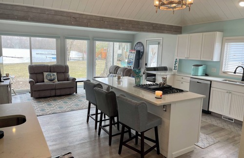 Whitmore Lake Cottage | Cozy Cottage close to Ann Arbor!