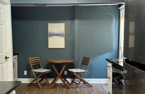 Smithville House | Cozy Cottage close to downtown Smithville