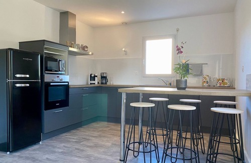 Clisson Cottage | Cozy Cottage in Vineyards near Hellfest, Clisson - Private Garden & Parking, Bikes Included