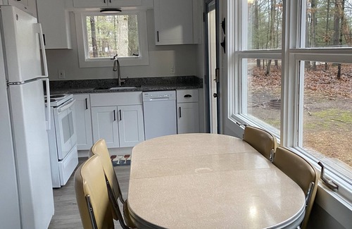 Lake Township Cottage | Cozy cottage just one mile from the Platte river, close to the Sleepy Bear dunes