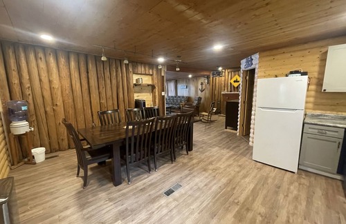 Land O Lakes Cottage | Cozy Cottage on Cisco Chain of Lakes - Big Lake - Summer is open!
