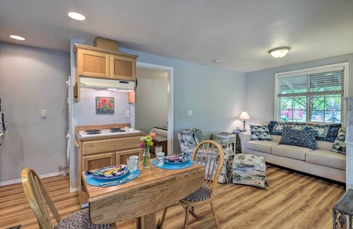McMinnville Cottage | Cozy Cottage on Flower Farm w/Baker Creek Views!