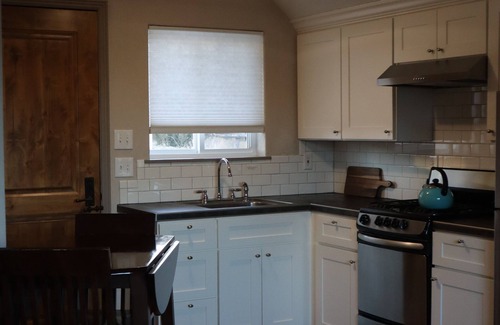 Stevensville Cottage | Cozy Cottage overlooking Bitterroot Valley, private setting east of Victor