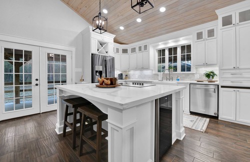Hull House | Cozy Country Cabin in the Woods