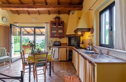 Cagli House | Cozy Couple’s Retreat