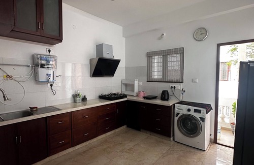 Pondicherry Beach Apartment | Cozy Cove Whitetown | Rock Beach | Puducherry