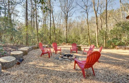 Sautee Nacoochee House | Cozy Creekside Mountain Escape with Hot Tub!