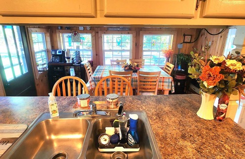 Vonore Cabin | Cozy & Creekside-Rustic Elegance Meets Adventure-Citico Creek