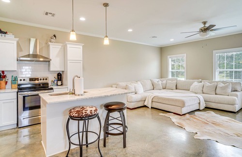 Crowley House | Cozy Crowley Home: Modern Interior, Covered Porch!