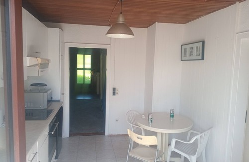 Buchholz in der Nordheide Apartment | Cozy 2-Bed Apartment in Buchholz. Ideal for work &Families.Free Parking & wifi