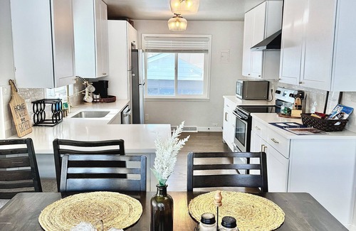 Englewood House | Cozy Denver Neighborhood Home