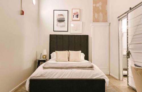 Old City Apartment | Cozy Downtown Loft