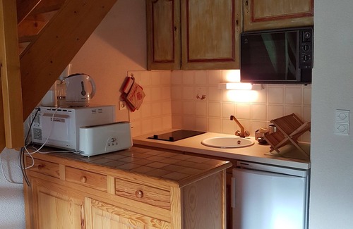 Enchastrayes Apartment | Cozy duplex between the Sauze and Super Sauze ski resorts