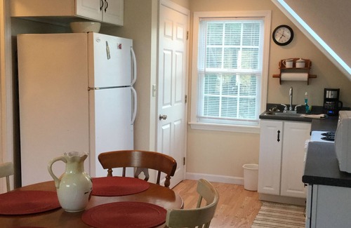 Orrs Island Apartment | Cozy Efficiency with Beautiful Ocean Views