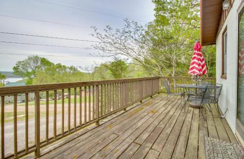 Elizabeth Apartment | Cozy Elizabeth Studio with Deck Near Norfork Lake!
