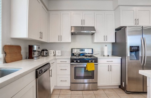 Arcadia House | Cozy Entire 2 Bedroom Townhouse