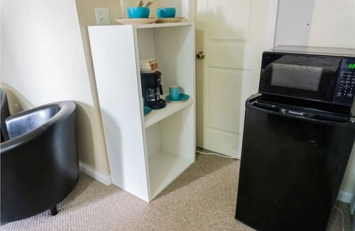 Herndon House | Cozy Entire Guest Suite by IAD Intl. Airport