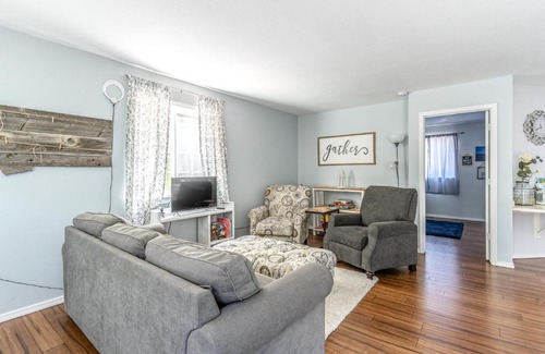 Woods Bay House | Cozy Escape