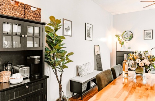 Mill River Apartment | Cozy Escape - Wooster Square