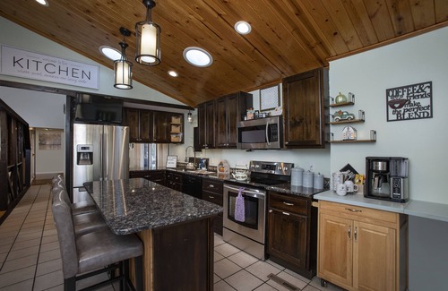 Mechanicsburg House | Cozy Family Sized Home, Nestled on the Creek