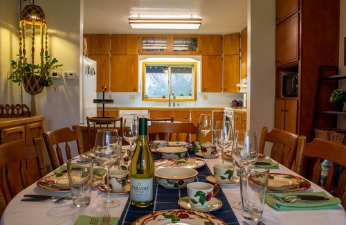 Hubbard House | Cozy Farmhouse on 40 Acre Hazelnut Orchard in Wine Country
