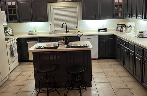 Herod Other | Cozy Farmhouse with 4 Bedrooms and 3 Baths