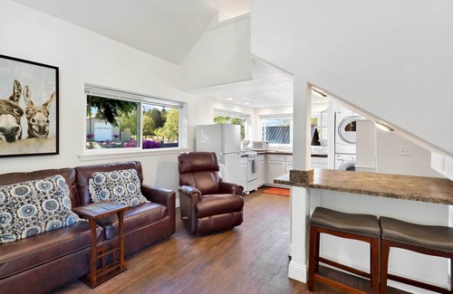 Ferndale Apartment | Cozy Ferndale Studio on 20-acre Working Farm!