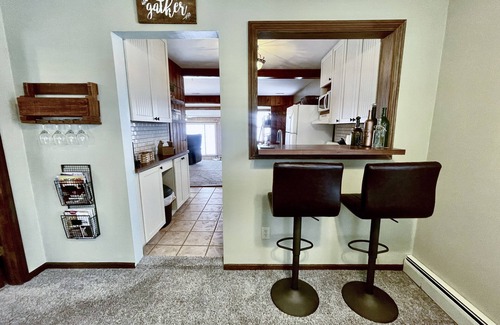 Battle Creek Cottage | Cozy Fine Lake Cabin Retreat! 🍁Fall Specials 🍂