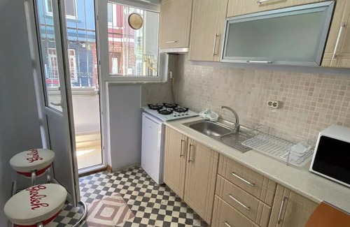 Uskudar Apartment | COZY FLAT STEPS AWAY FROM ISTANBUL BOSPHORUSn
