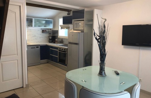 Saintes-Maries-de-la-Mer Apartment | Cozy apartment near the beach
