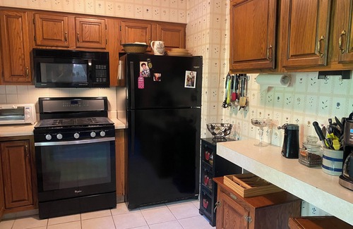 South Hills House | Cozy Furnished 3 Bedroom Mount Lebanon Home 15 Minutes From Downtown Pittsburgh