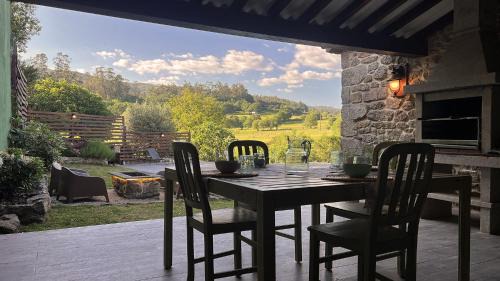 Cerdedo House | Cozy Galician Stone Farmhouse with Pool