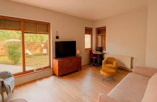 Rakoscsaba Apartment | Cozy Garden House in Budapest