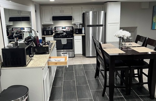 Hickory Hills Apartment | Cozy Garden Unit 1st flr with private entrance and Turo vehicle available.
