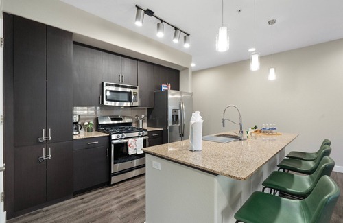Riverside Apartment | Cozy Green 1BR Retreat Pool, Hot Tub & Near ASU & Mill Ave