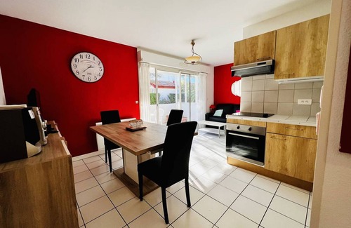 Cambo-les-Bains Apartment | Cozy Ground Floor 2-Room Apartment with Terrace and Parking in Cambo-les-Bains