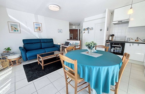 Donville-les-Bains Apartment | Cozy Ground-Floor Apartment with Double Terrace, Near Beach & Shops, 1 Bedroom Sleeps 2