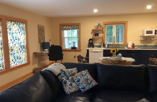 Falmouth Cabin | Cozy guest house with beach rights on quiet Highland Lake